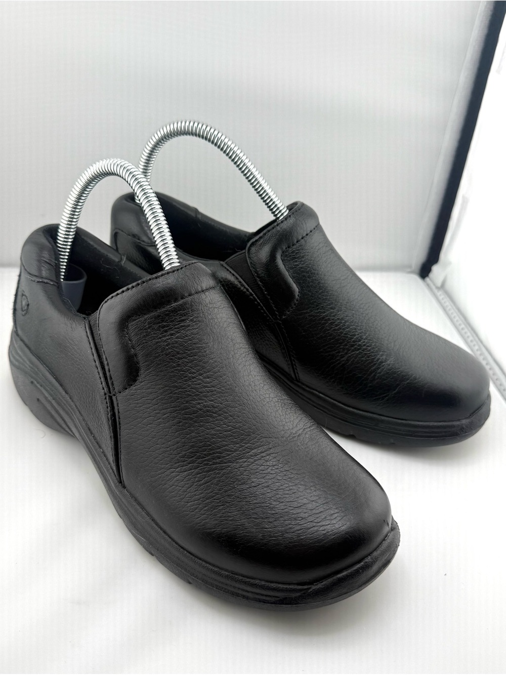 Nurse Mates Dove Black Leather Slip-On Women's Professional Loafers Shoes 7W